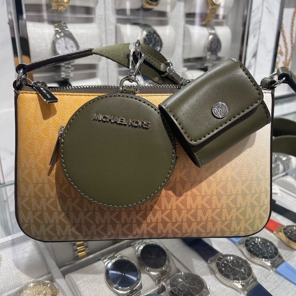 MICHAEL KORS Jet Set Sm Ombré Signature Logo Crossbody Case Apple Airpods Pro® - Picture 16 of 16
